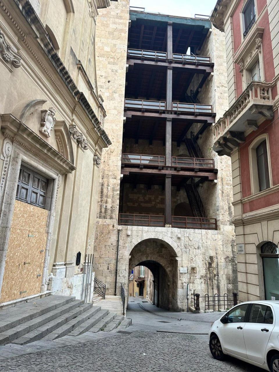 Art Studio Appartamento Castello 卡利亚里 外观 照片